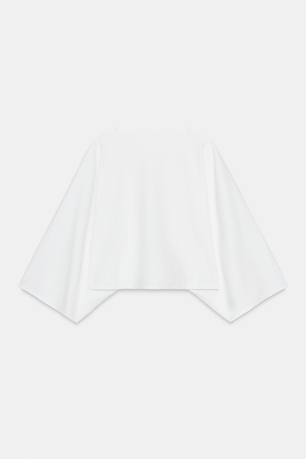 T-SHIRT CAPE