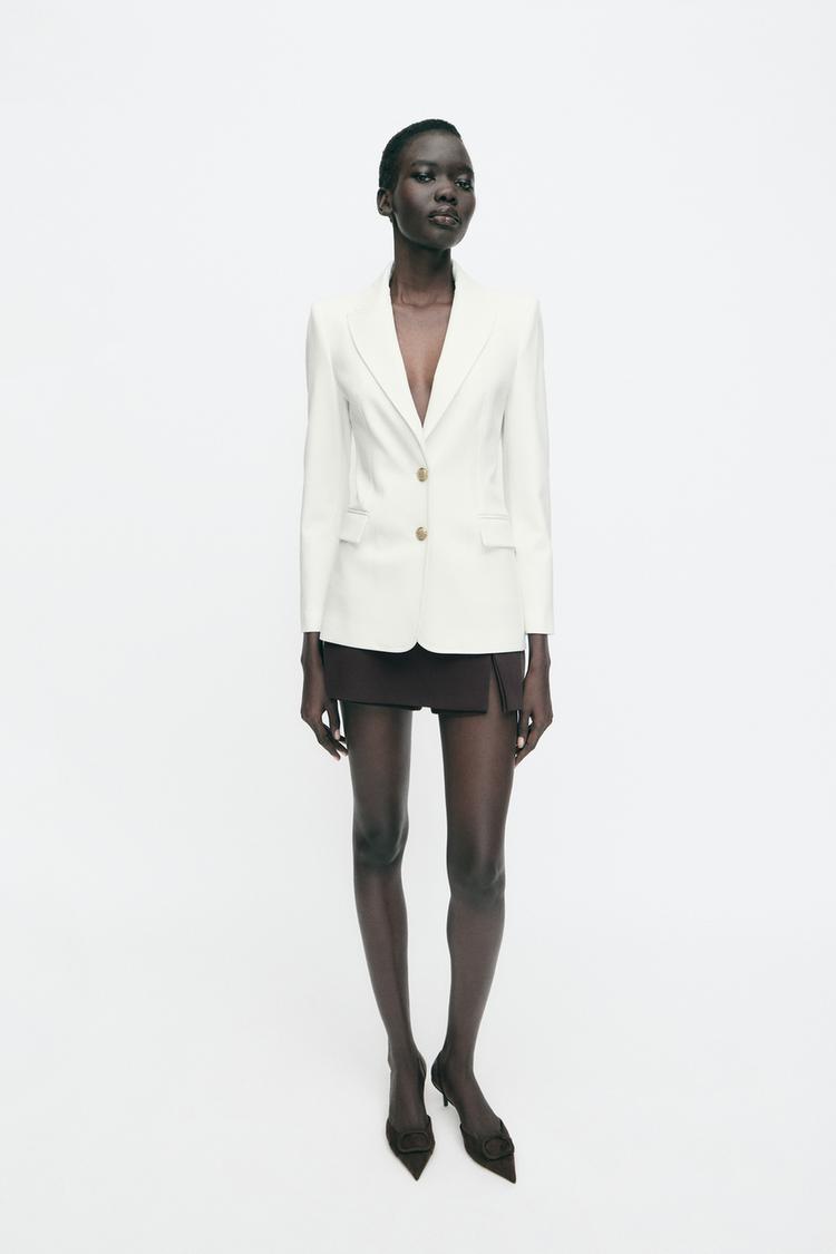 BLAZER AJUSTÉ AVEC ÉPAULETTES