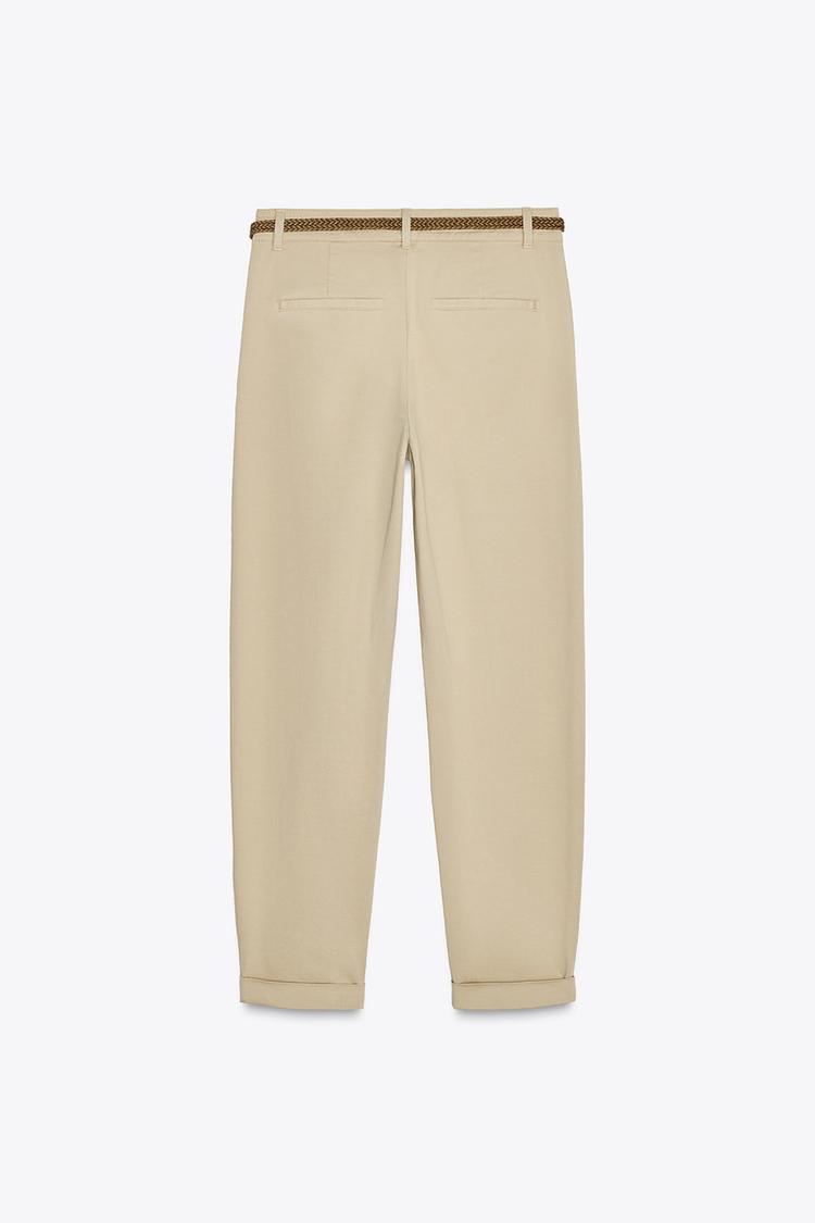 PANTALON CHINO AVEC CEINTURE TRESSÉE