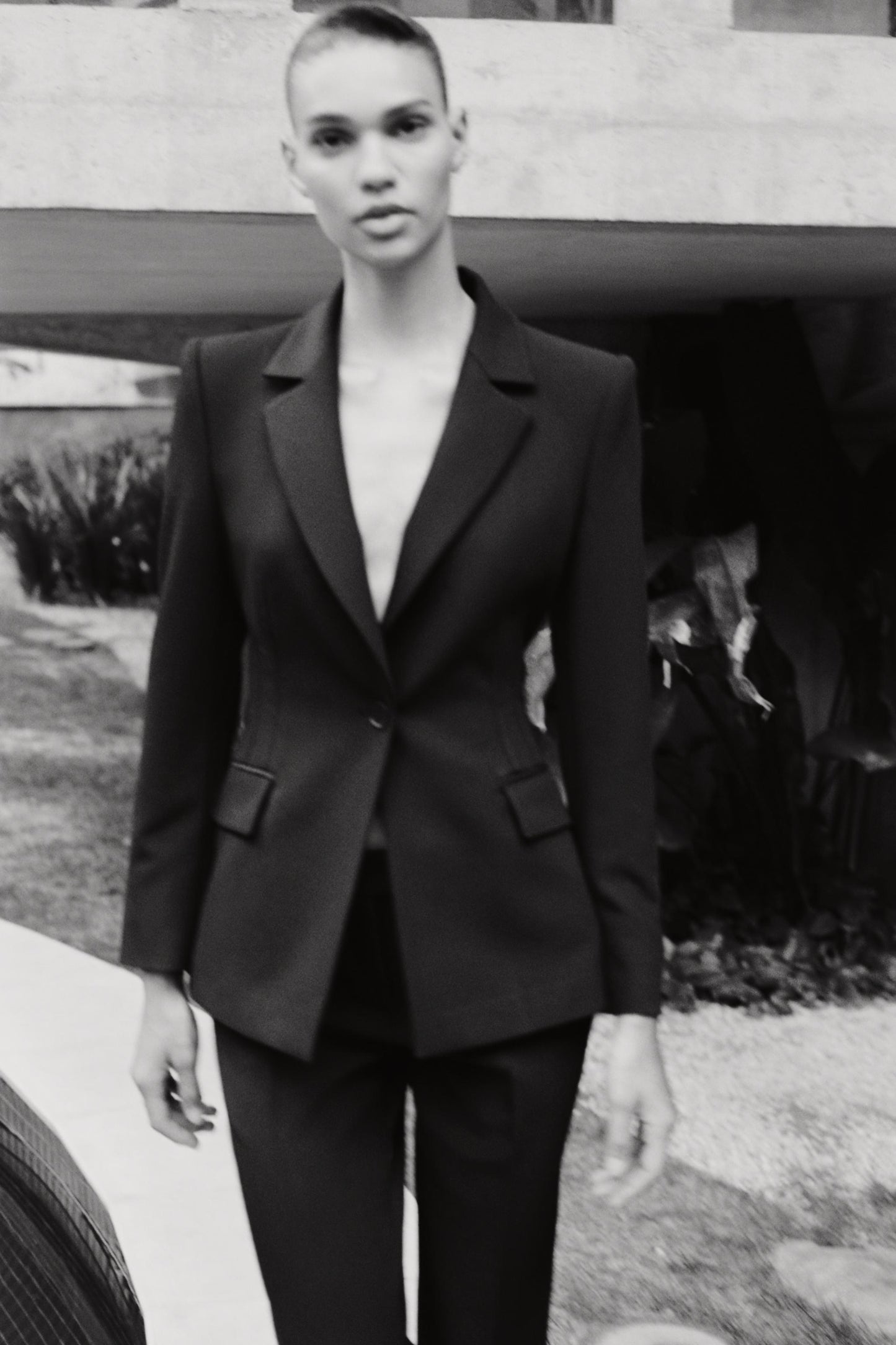 BLAZER AJUSTÉ AVEC ÉPAULETTES