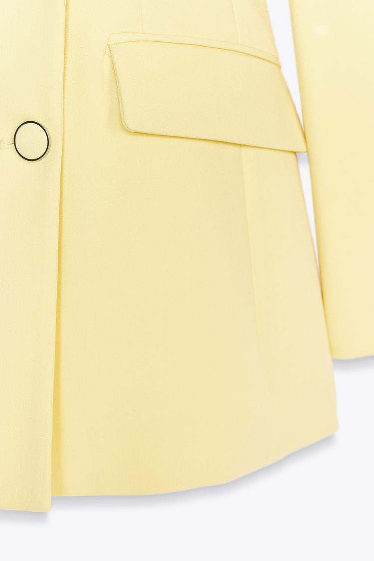 ENSEMBLE VESTE À BOUTONNAGE CROISÉ ET ÉPAULETTES | PANTALON 7/8 TAILLE HAUTE