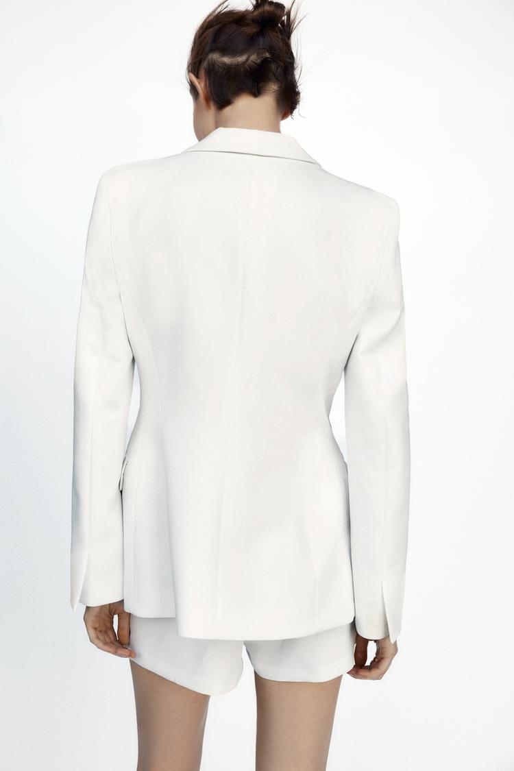 BLAZER AJUSTÉ AVEC ÉPAULETTES