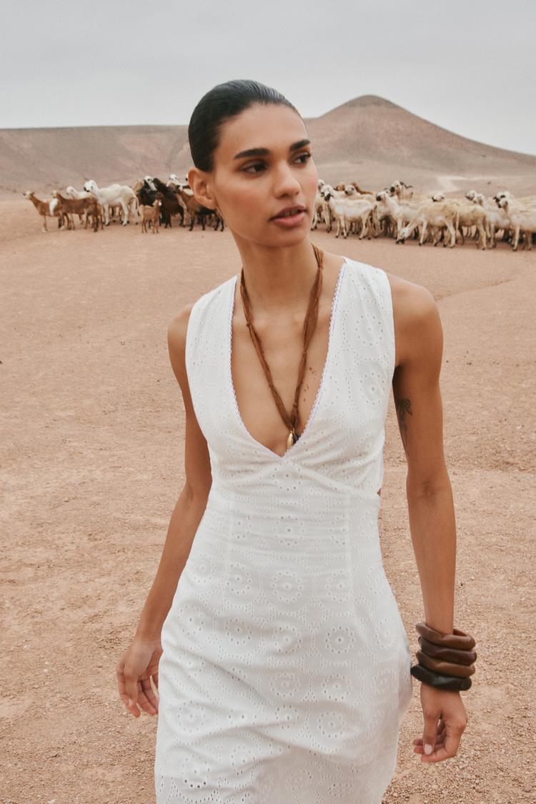 ROBE MIDI BRODÉE