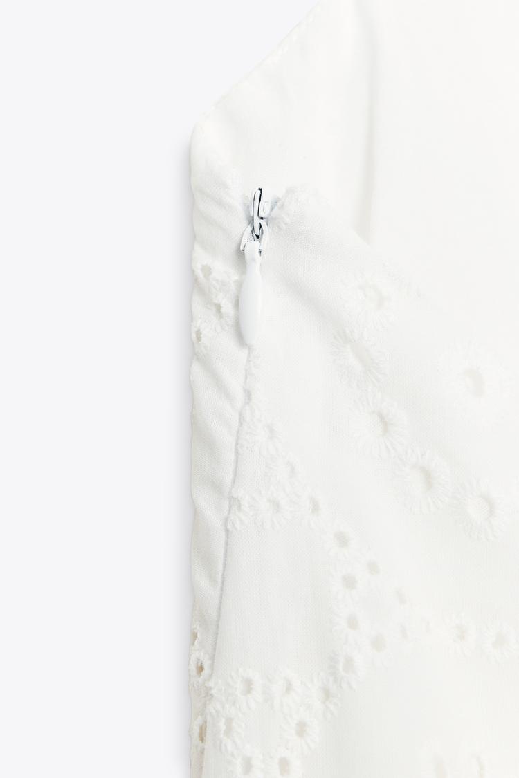 ROBE MIDI BRODÉE