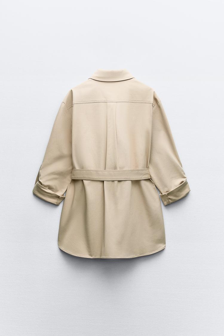 VESTE À MANCHES RETROUSSÉES AVEC CEINTURE