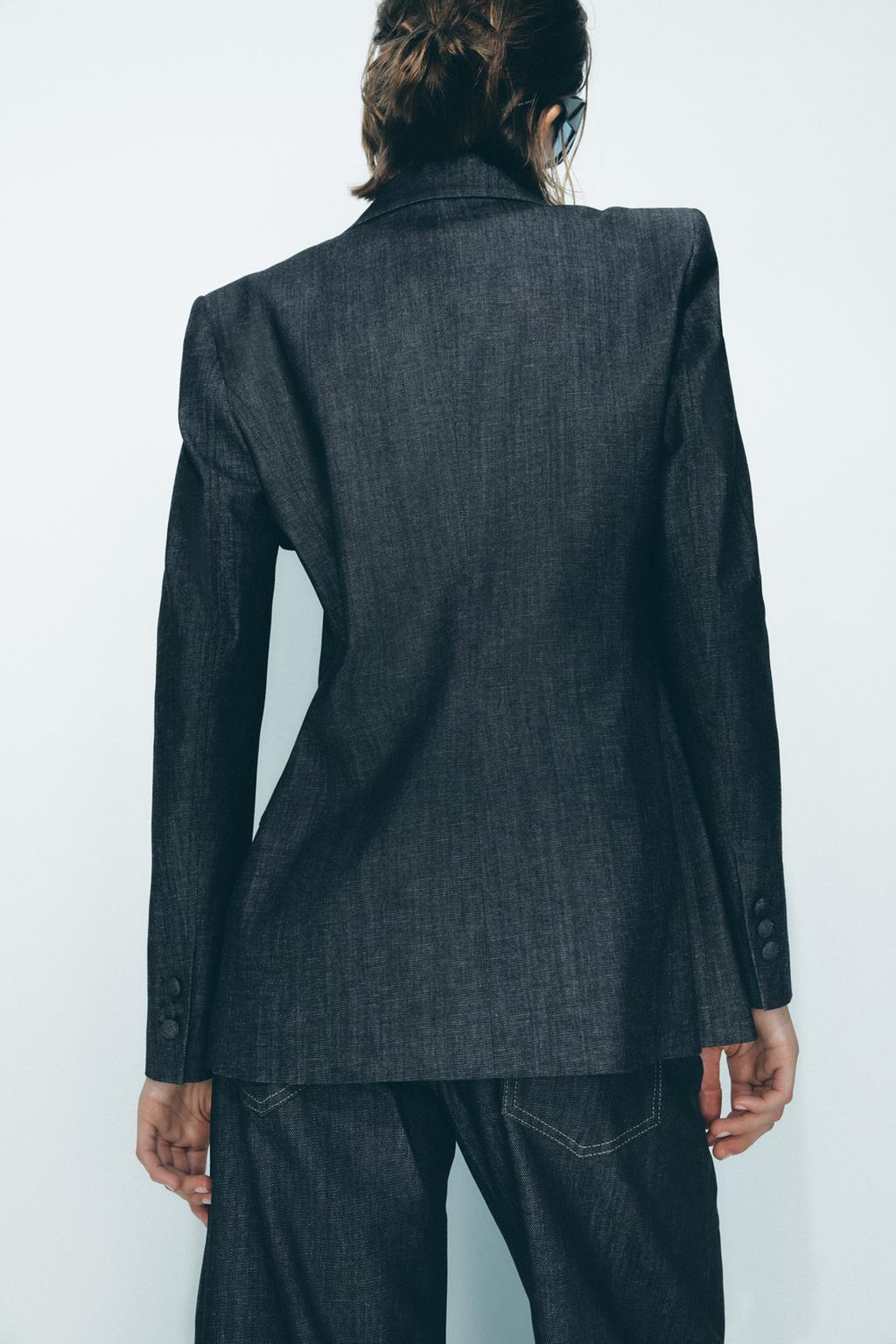 BLAZER WITH LINED BUTTONS