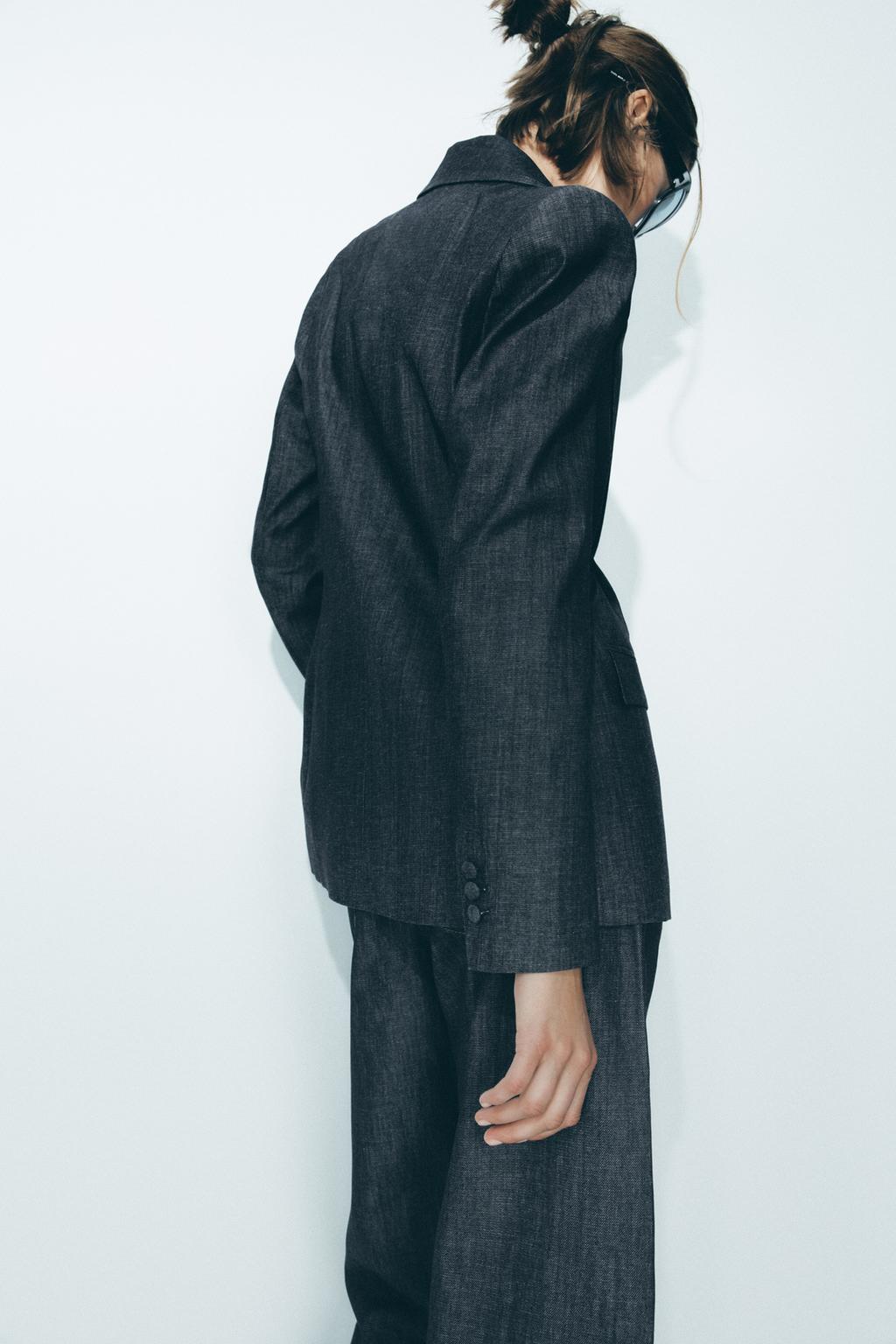 BLAZER WITH LINED BUTTONS