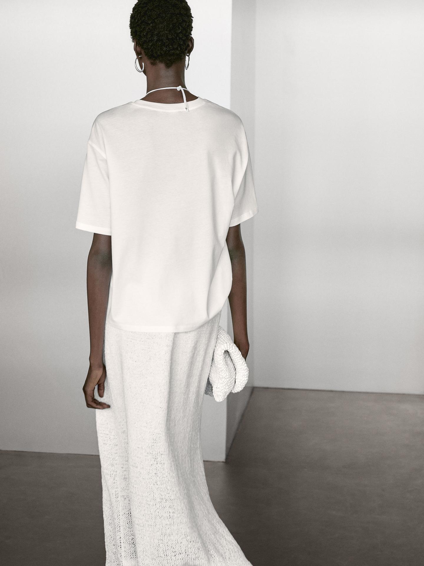 MASSIMO DUTTI T-SHIRT DÉTAIL COUTURE MANCHES