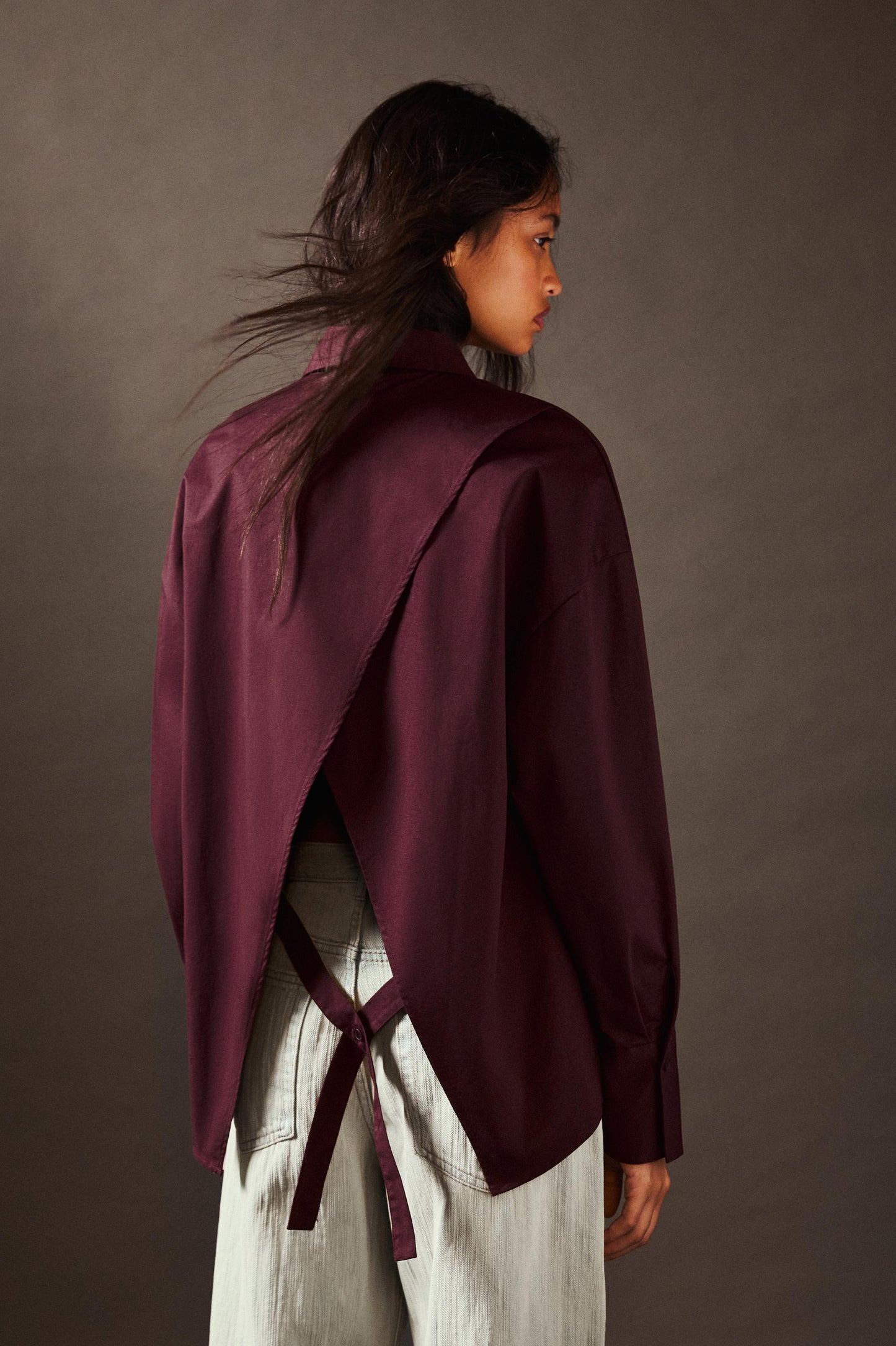 CHEMISE À DOS CROISÉ