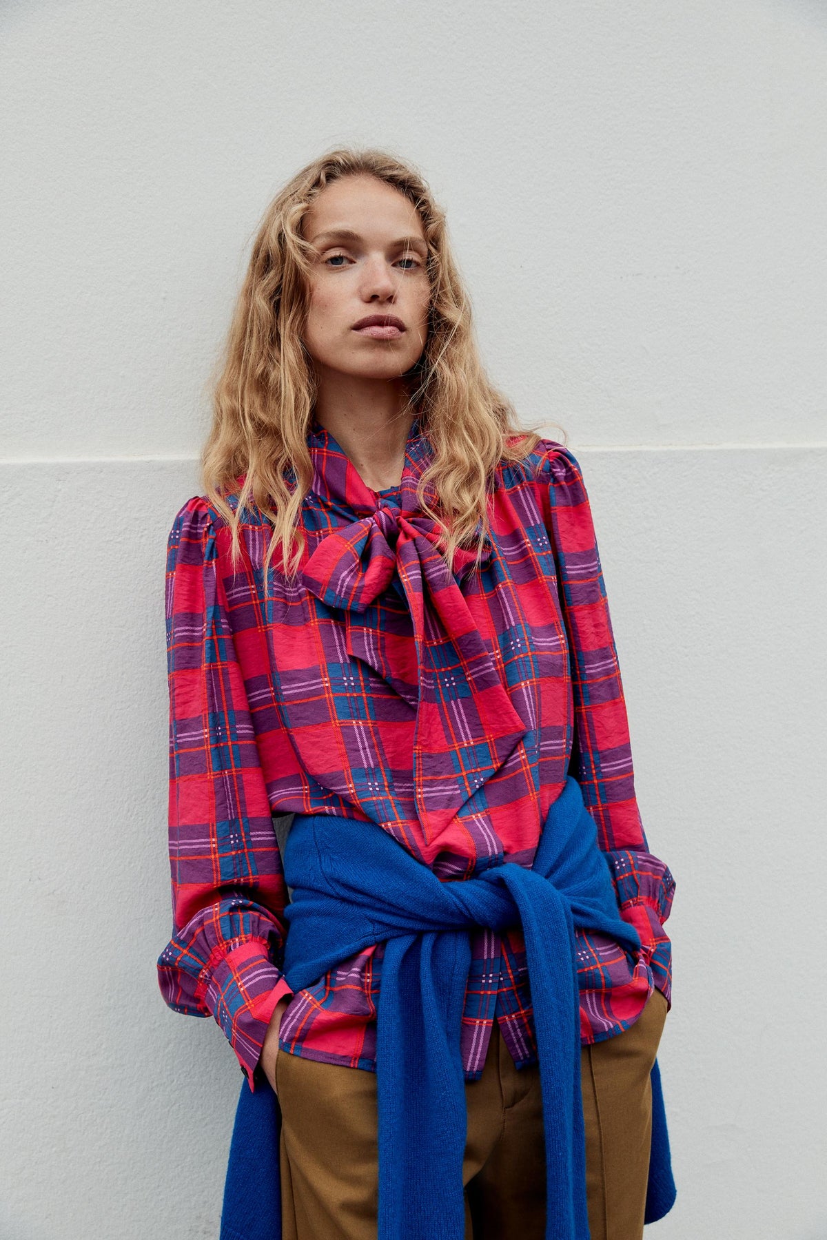 CHEMISE À CARREAUX AVEC NŒUD