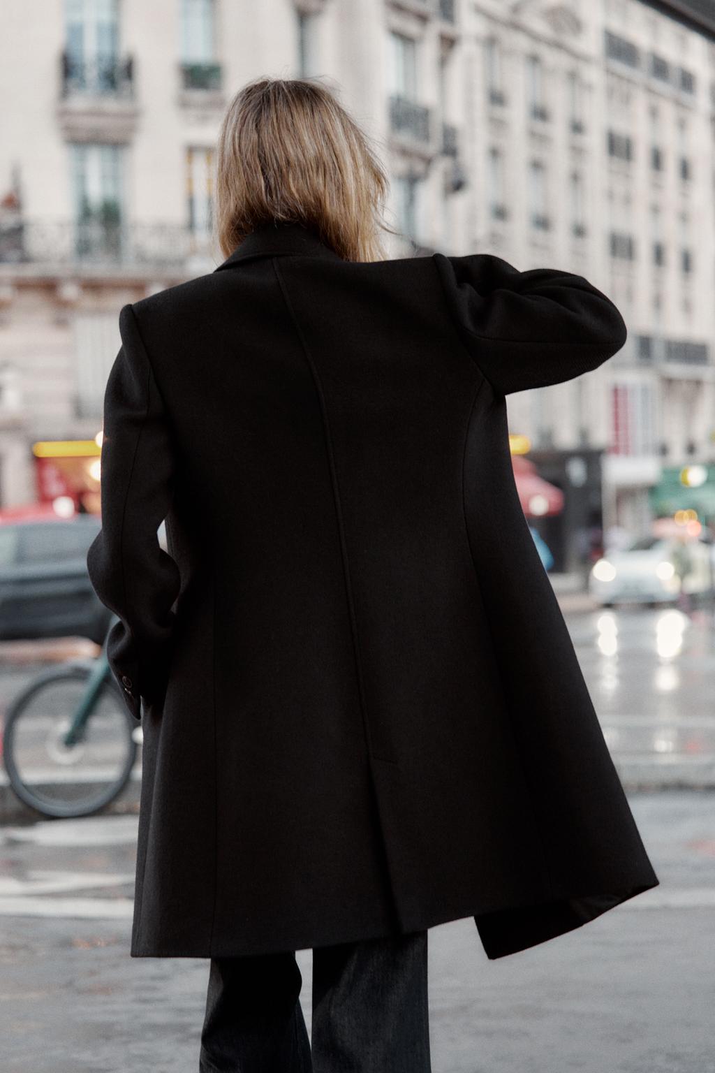 MANTEAU À BOUTONNAGE CROISÉ AVEC ÉPAULETTES