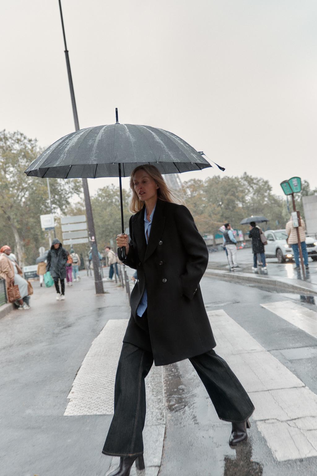 MANTEAU À BOUTONNAGE CROISÉ AVEC ÉPAULETTES