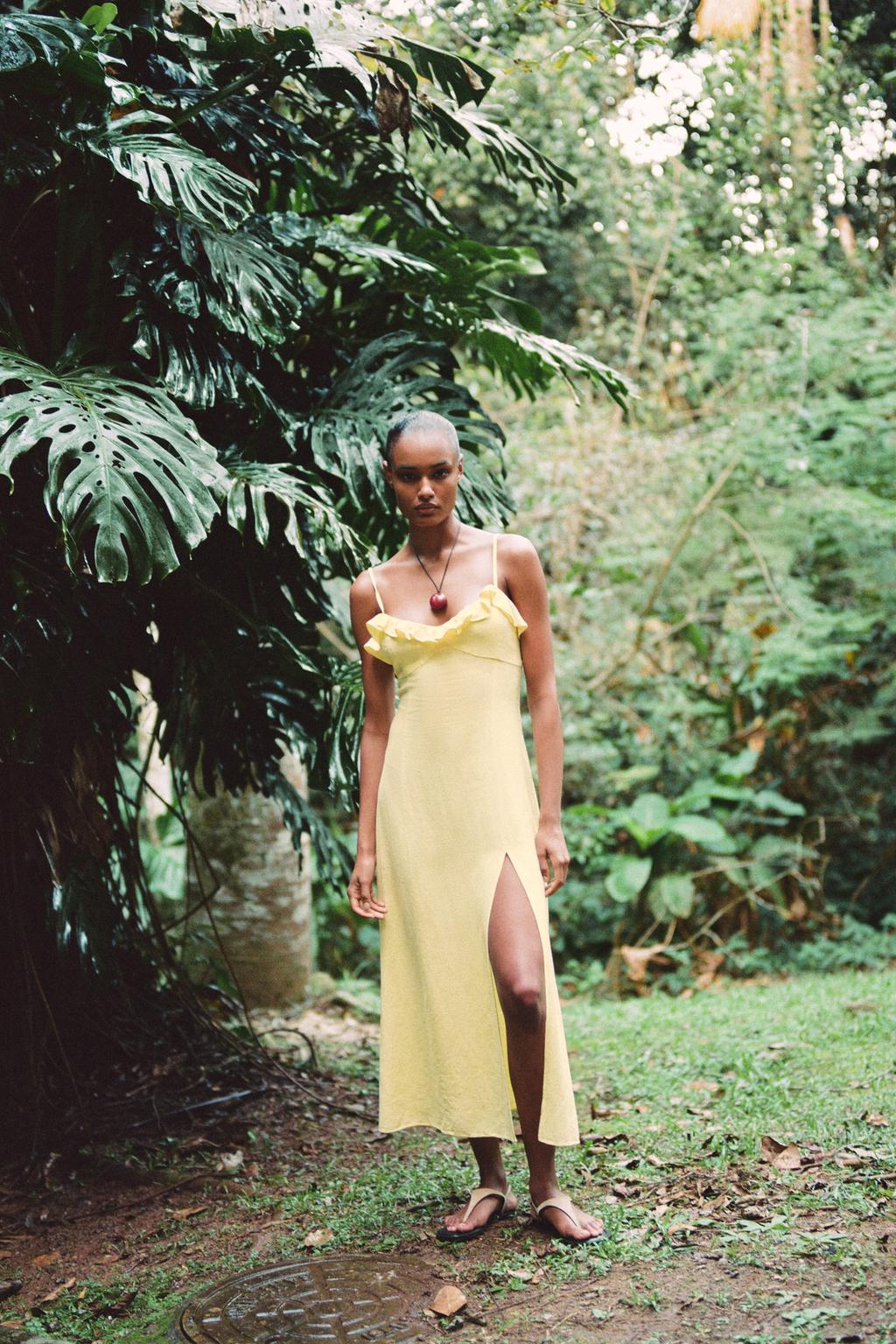 ROBE MIDI AVEC RAMIE VOLANTÉE