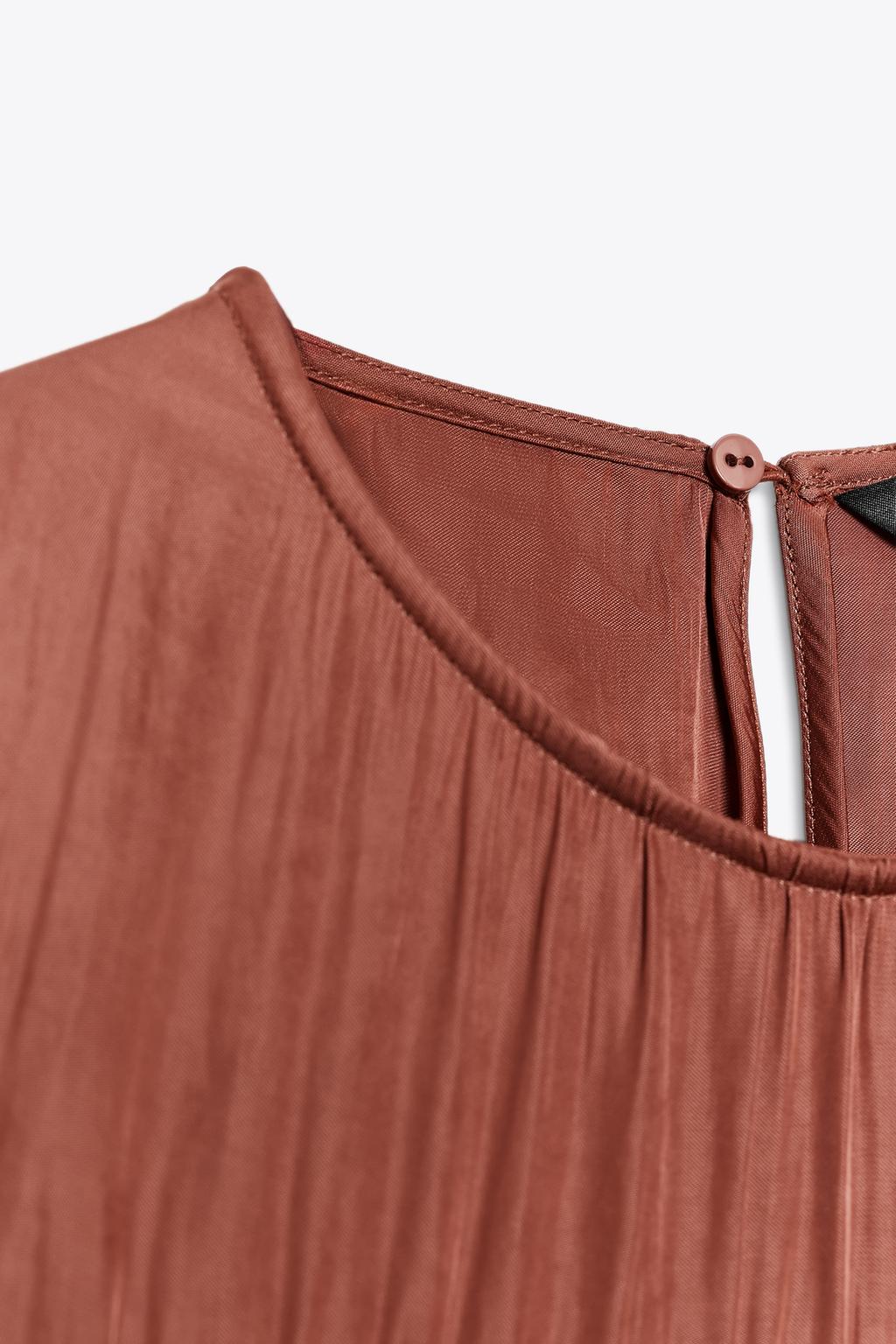 ROBE MIDI SATINÉE VOLANT DOS