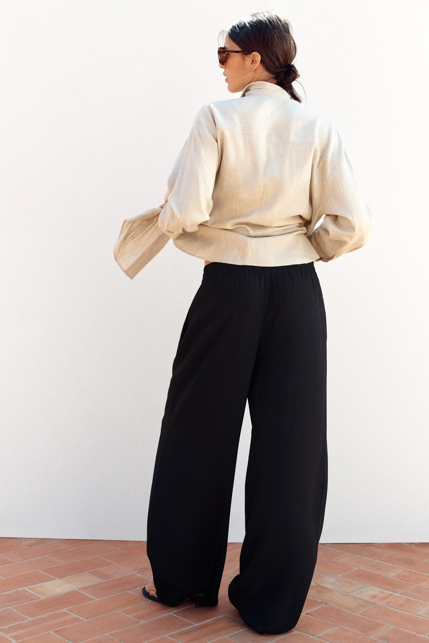 PANTALON LARGE EN LIN À TAILLE ÉLASTIQUE