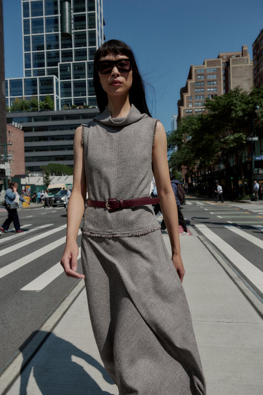 ROBE MI-LONGUE STRUCTURÉE CEINTURE