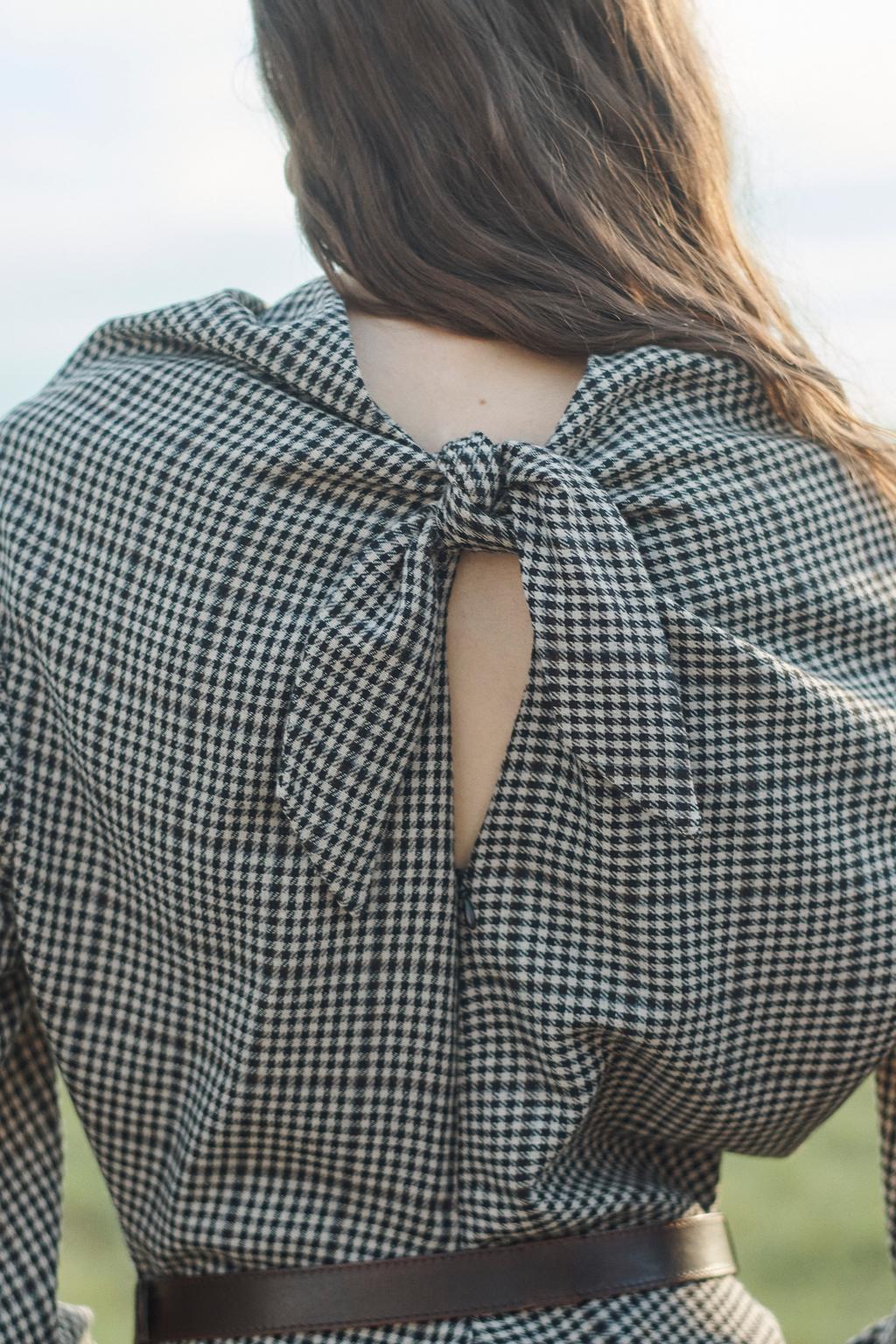 ROBE À CARREAUX PLIS PLATS LIMITED EDITION