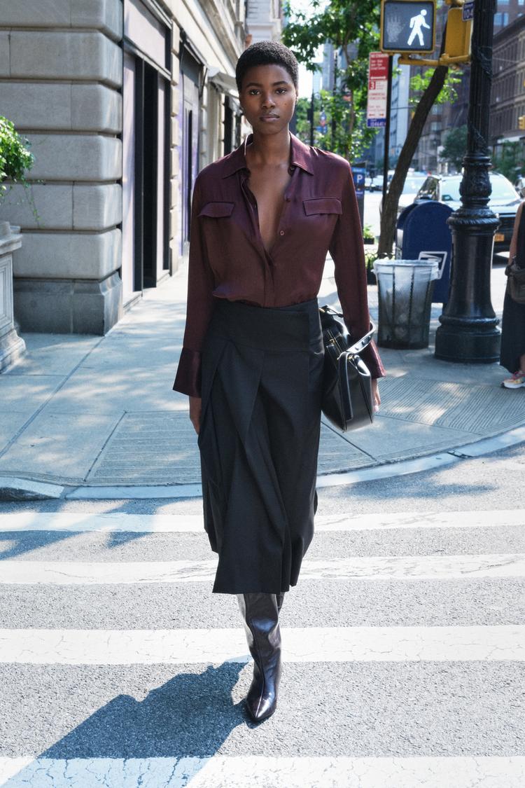 CHEMISE SATINÉE À POCHES COLLECTION ZW