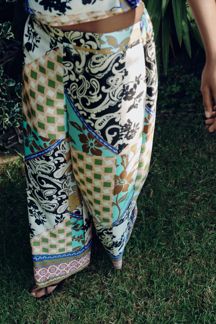 PANTALON SATINÉ IMPRIMÉ PATCHWORK
