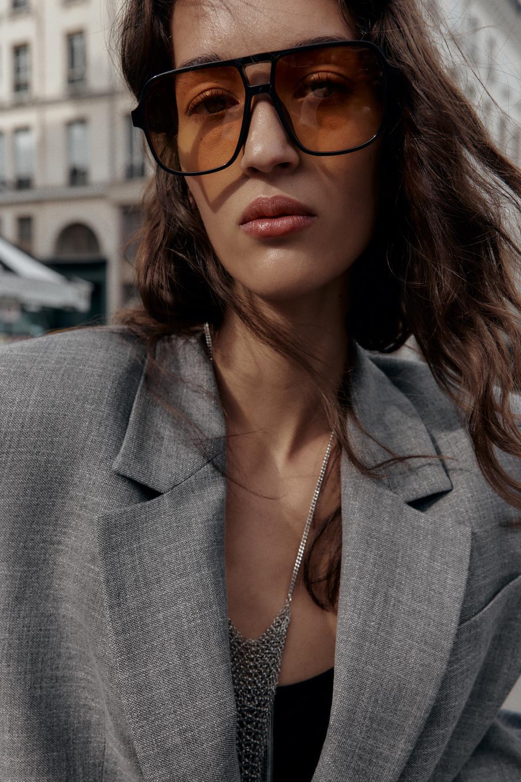 BLAZER À CHEVRONS AVEC ÉPAULETTES