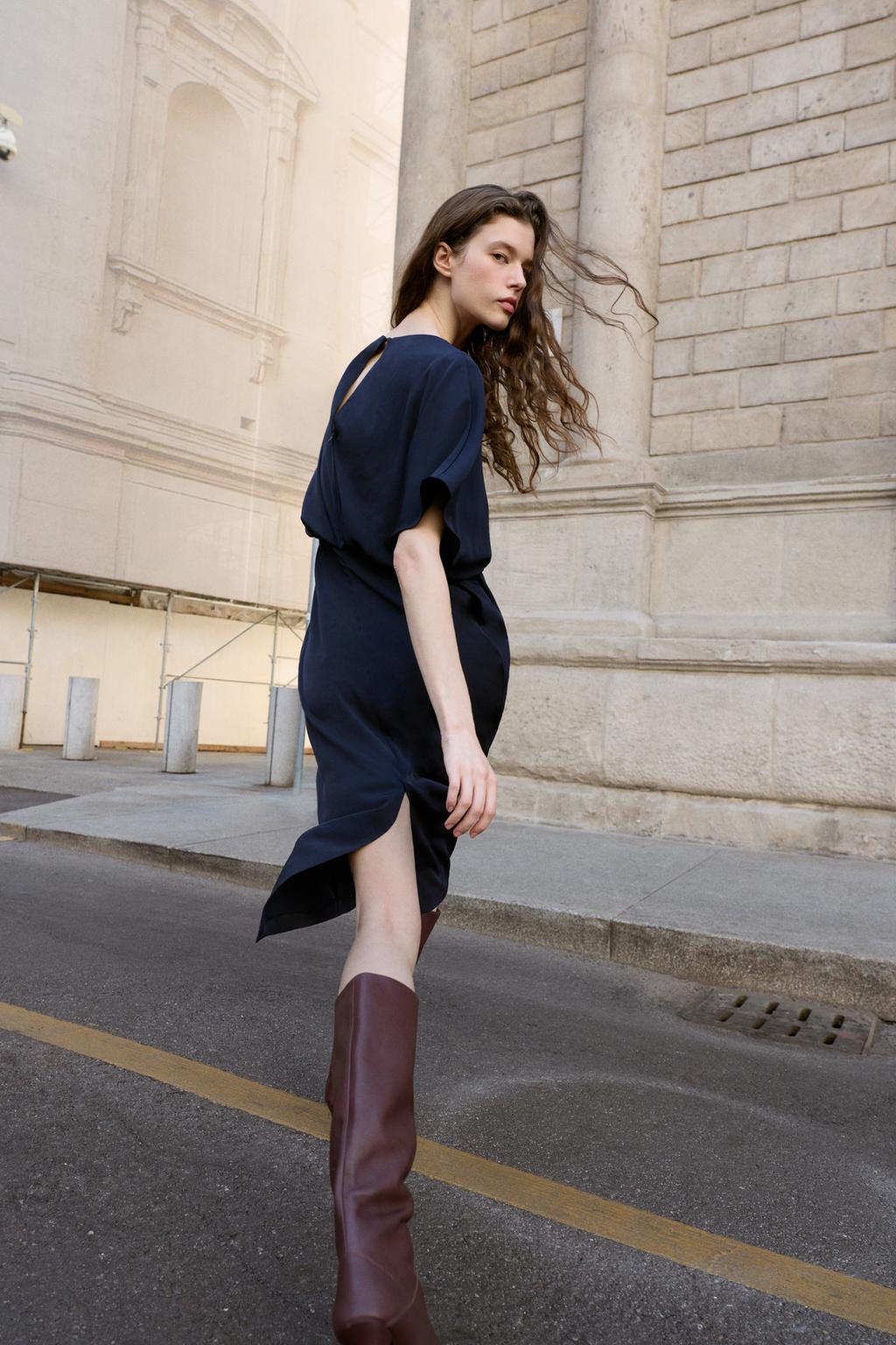 ROBE MIDI MANCHES DESCENDUES PINCES