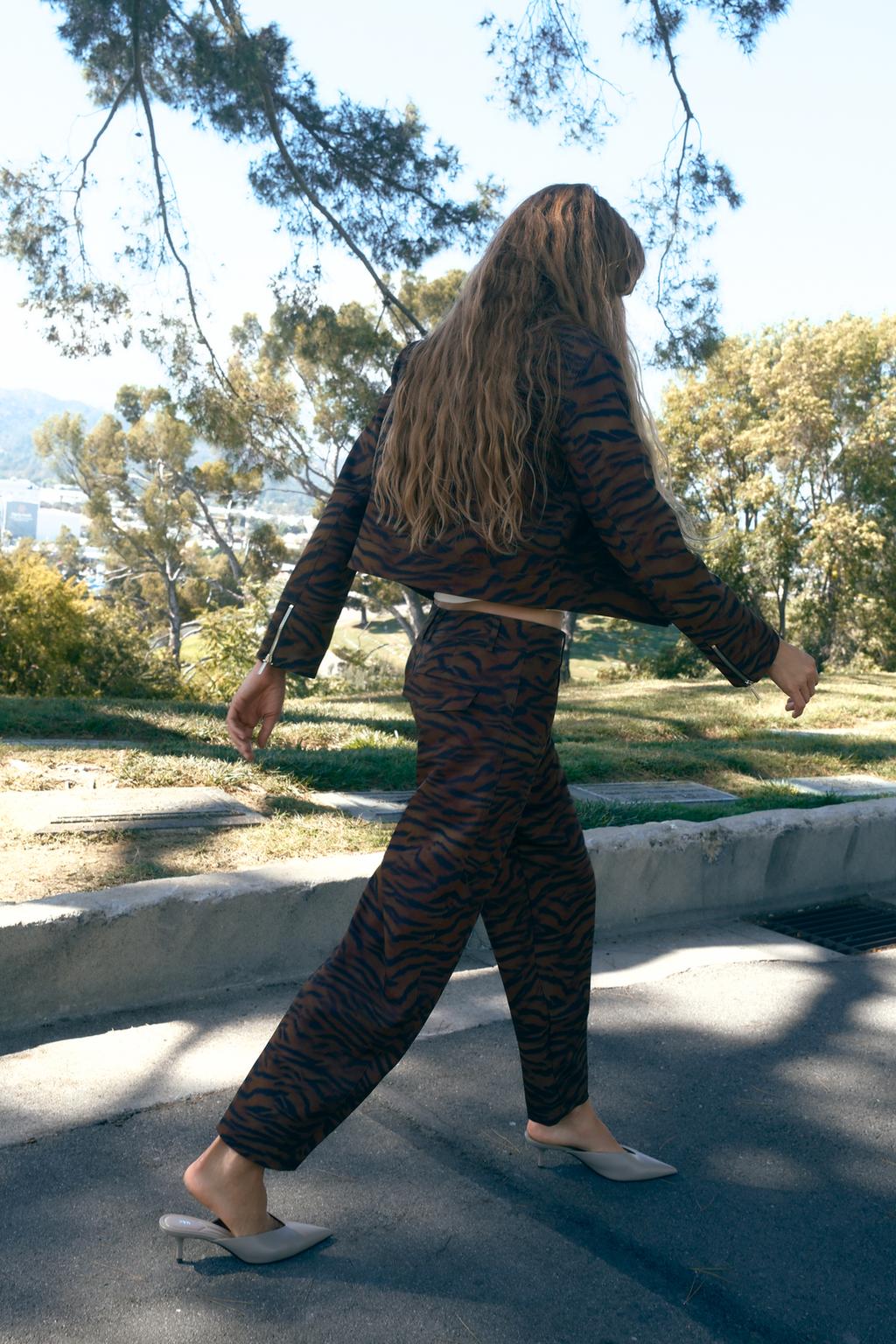 PANTALON BARREL IMPRIMÉ ANIMAL