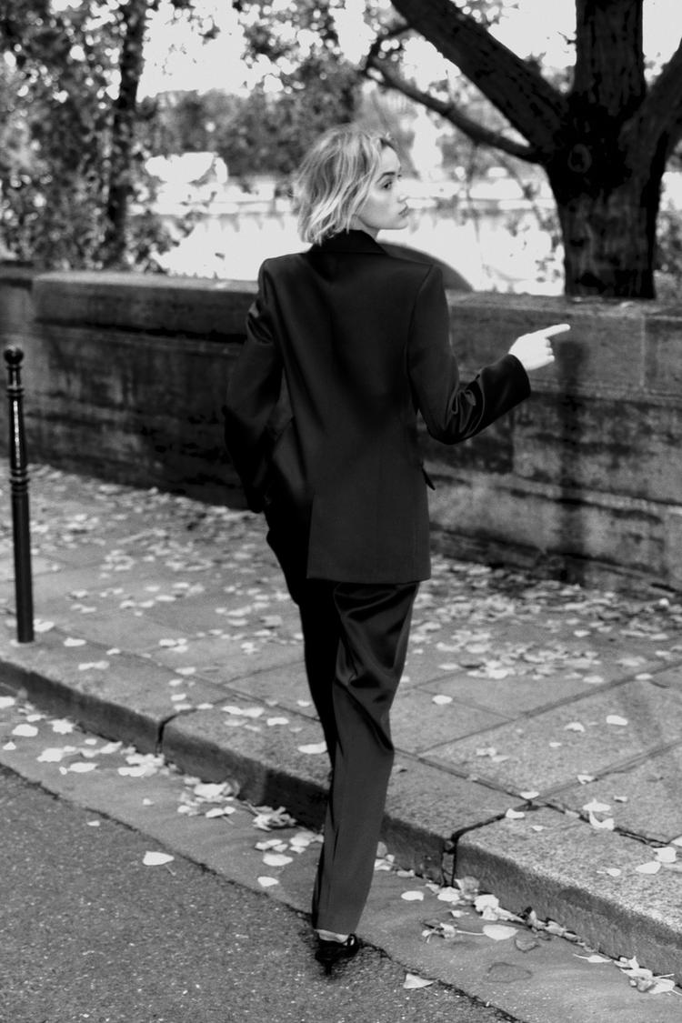 VESTE SATINÉE À BOUTONNAGE CROISÉ