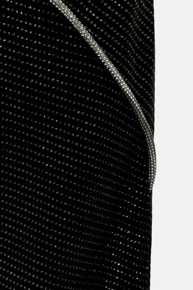 ROBE EN VELOURS À BRILLANTS