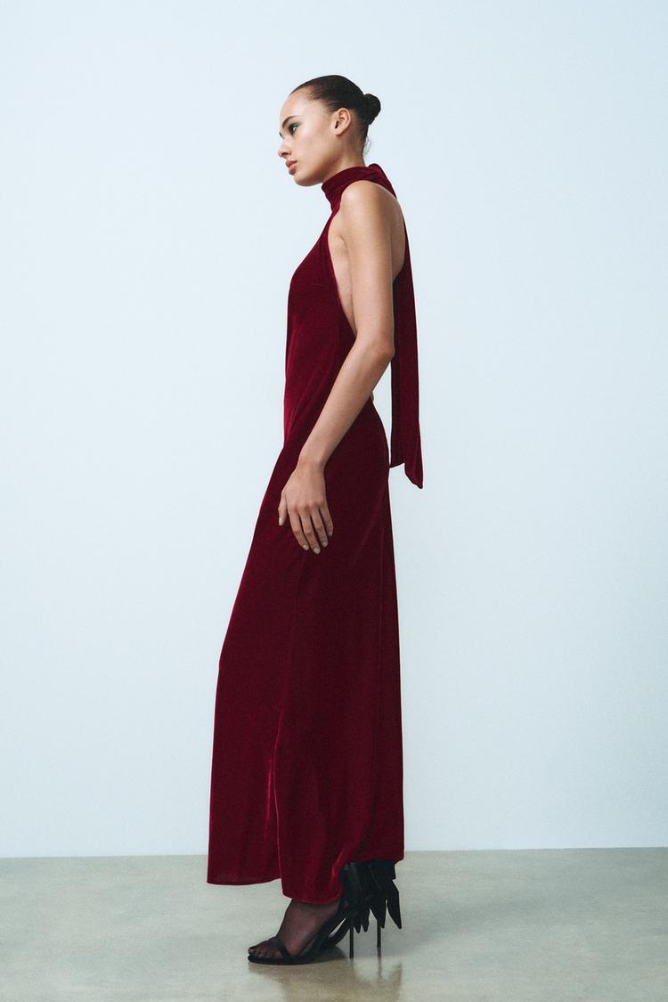 ROBE LONGUE DOS NU COL MONTANT