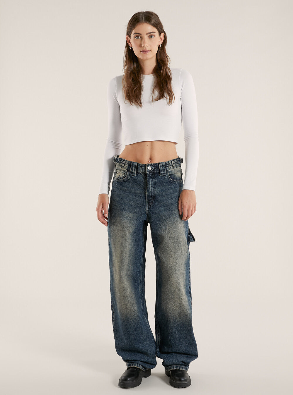 ADJUSTABLE BALLOON FIT CARPENTER JEANS BERSHKA