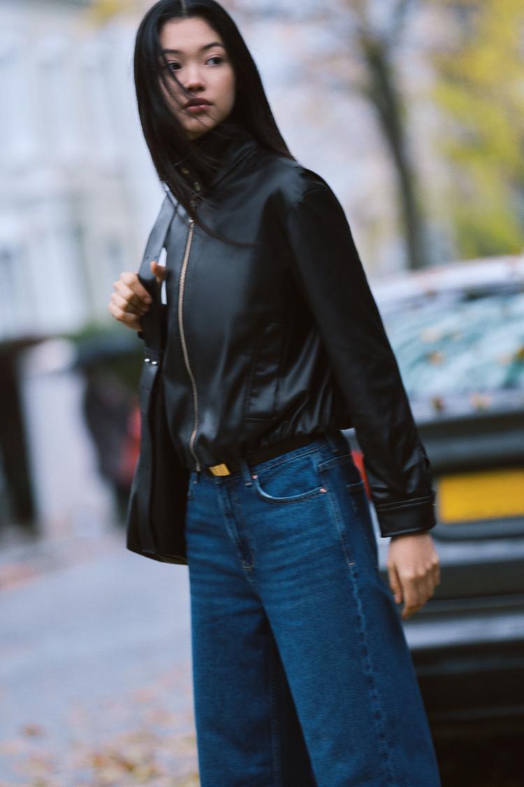 BLOUSON À COL MONTANT EN CUIR SYNTHÉTIQUE