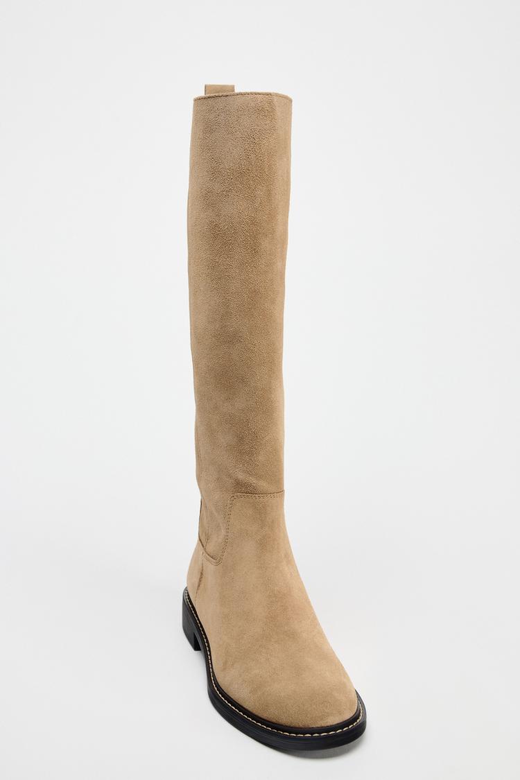 BOTTES PLATES EN CROÛTE DE CUIR AVEC DOUBLURE INTÉRIEURE