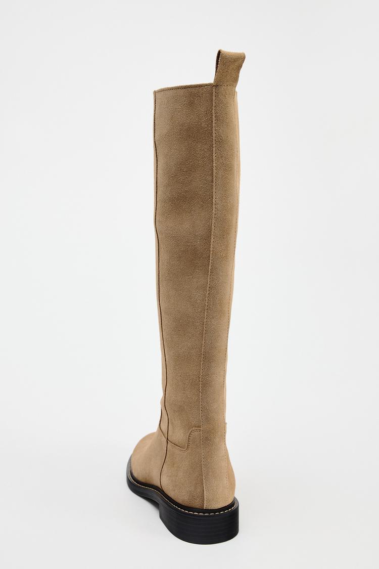 BOTTES PLATES EN CROÛTE DE CUIR AVEC DOUBLURE INTÉRIEURE
