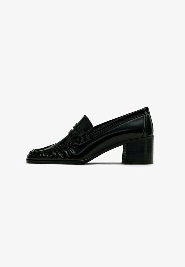 MASSIMO DUTTI MOCASSINS À TALON ET BOUT CARRÉ
