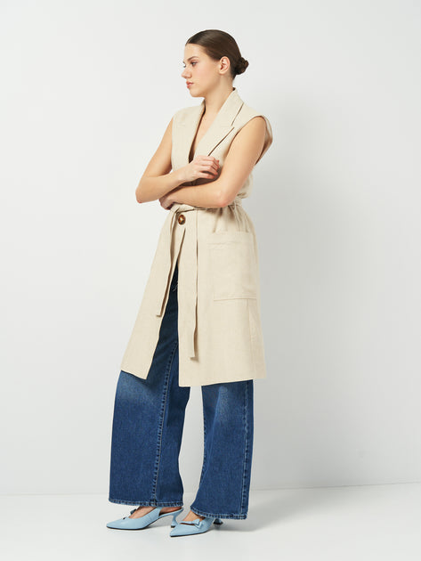 VESTE SANS MANCHES AVEC CEINTURE EN LIN