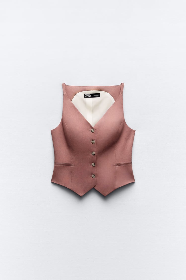 GILET SANS MANCHES CINTRÉ CONTENANT DU LIN
