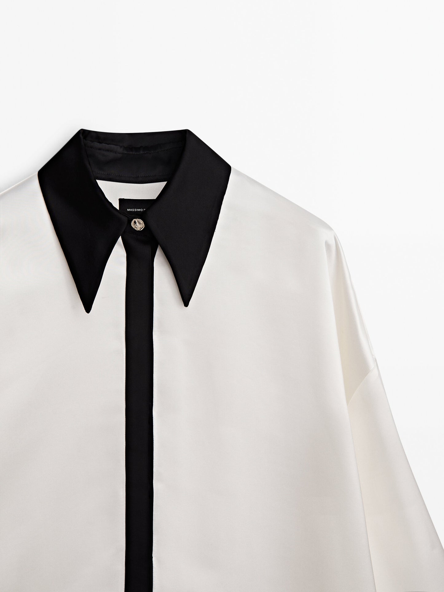MASSIMO DUTTI CHEMISE SATINÉE CONTRASTANTE-STUDIO
