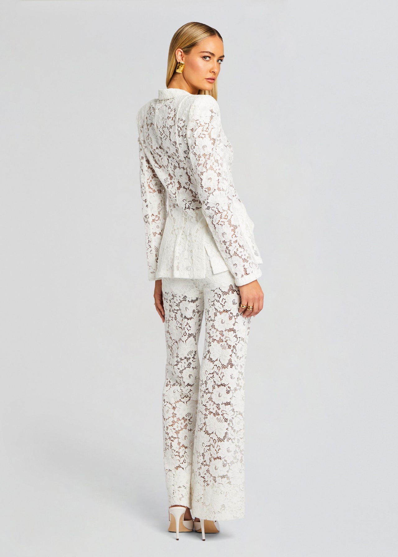 ENSEMBLE BLAZER | PANTALON EN DENTELLE AVEC ÉPAULETTES