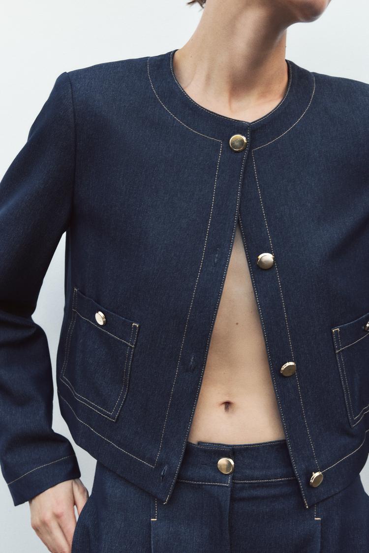 ENSEMBLE VESTE COURTE AVEC SURPIQÛRES EN CONTRASTE | PANTALON LARGE À SURPIQÛRES CONTRASTANTES