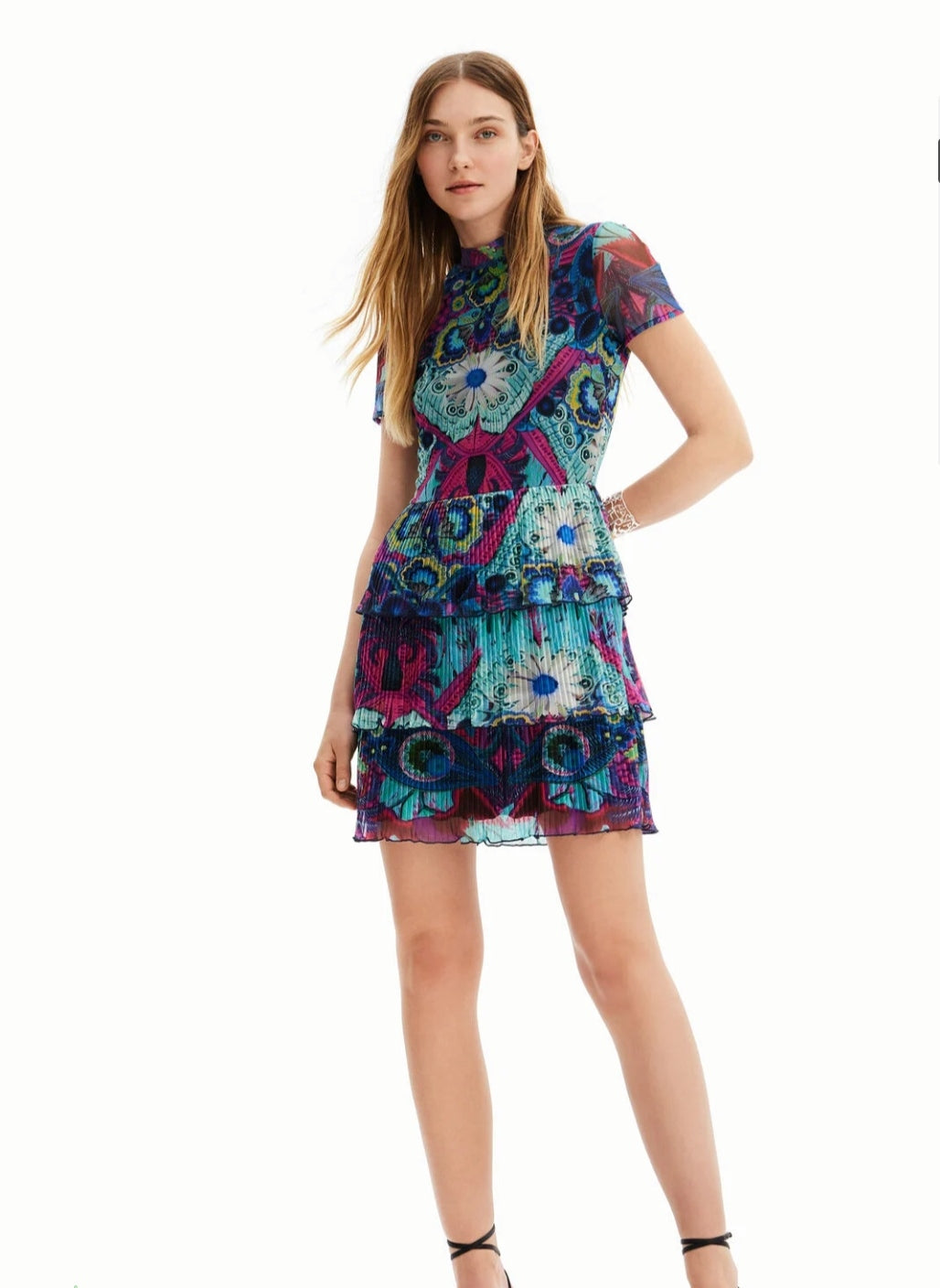 ROBE COURTE VOLANTS DESIGUAL