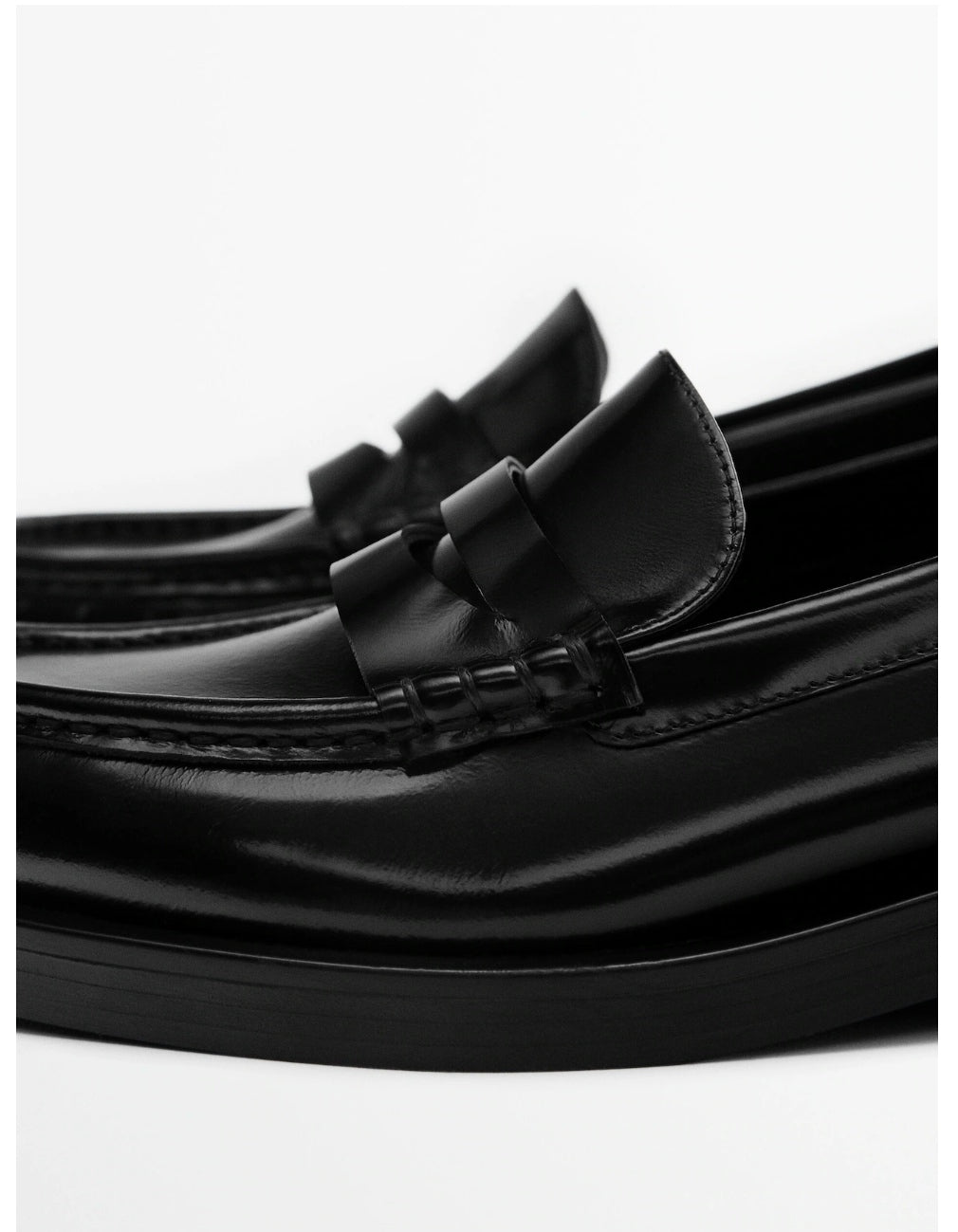 Mocassins En Cuir Pièce Métallique Au Talon
