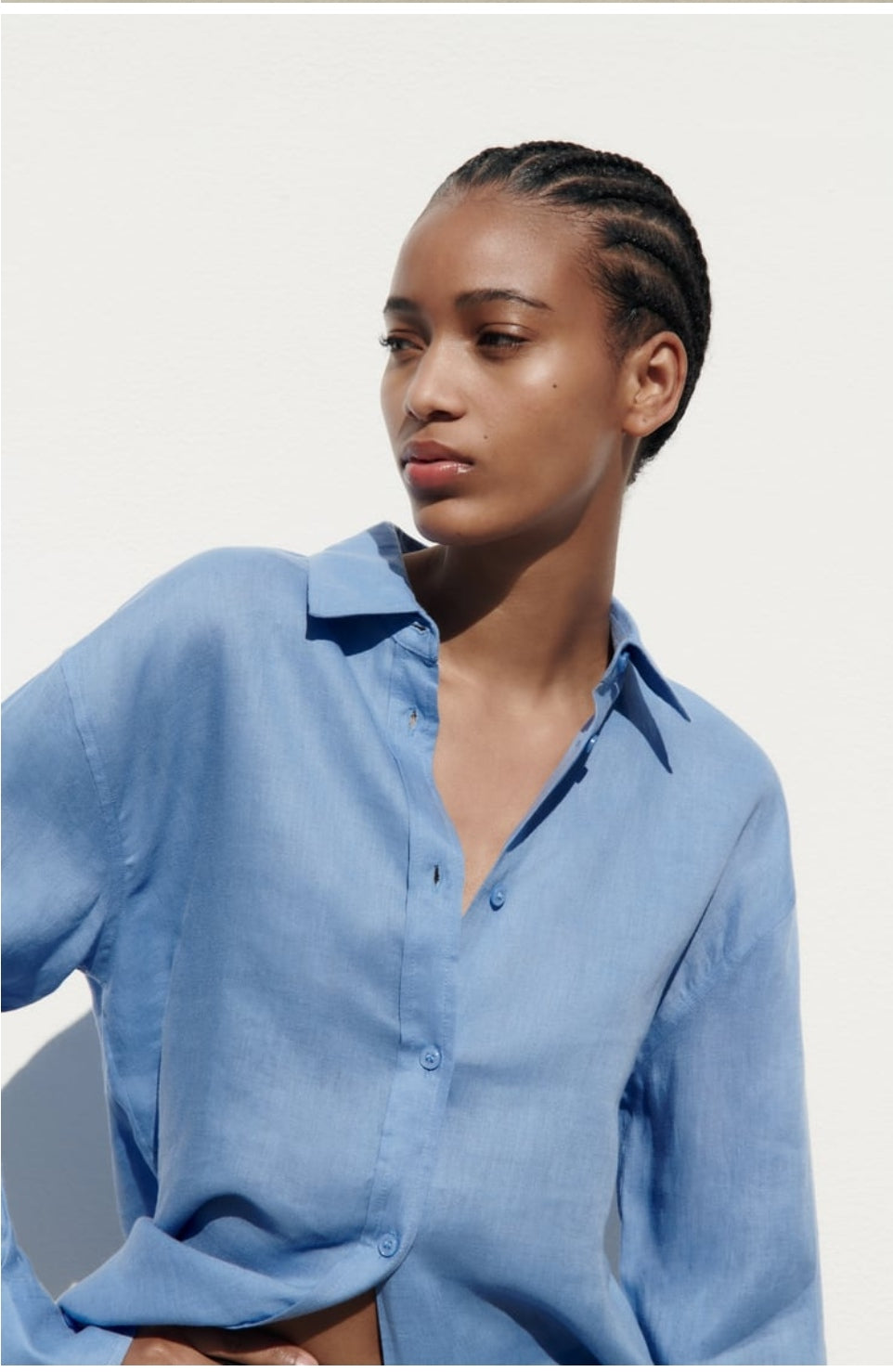 Chemise En Lin Bleue À Boutons