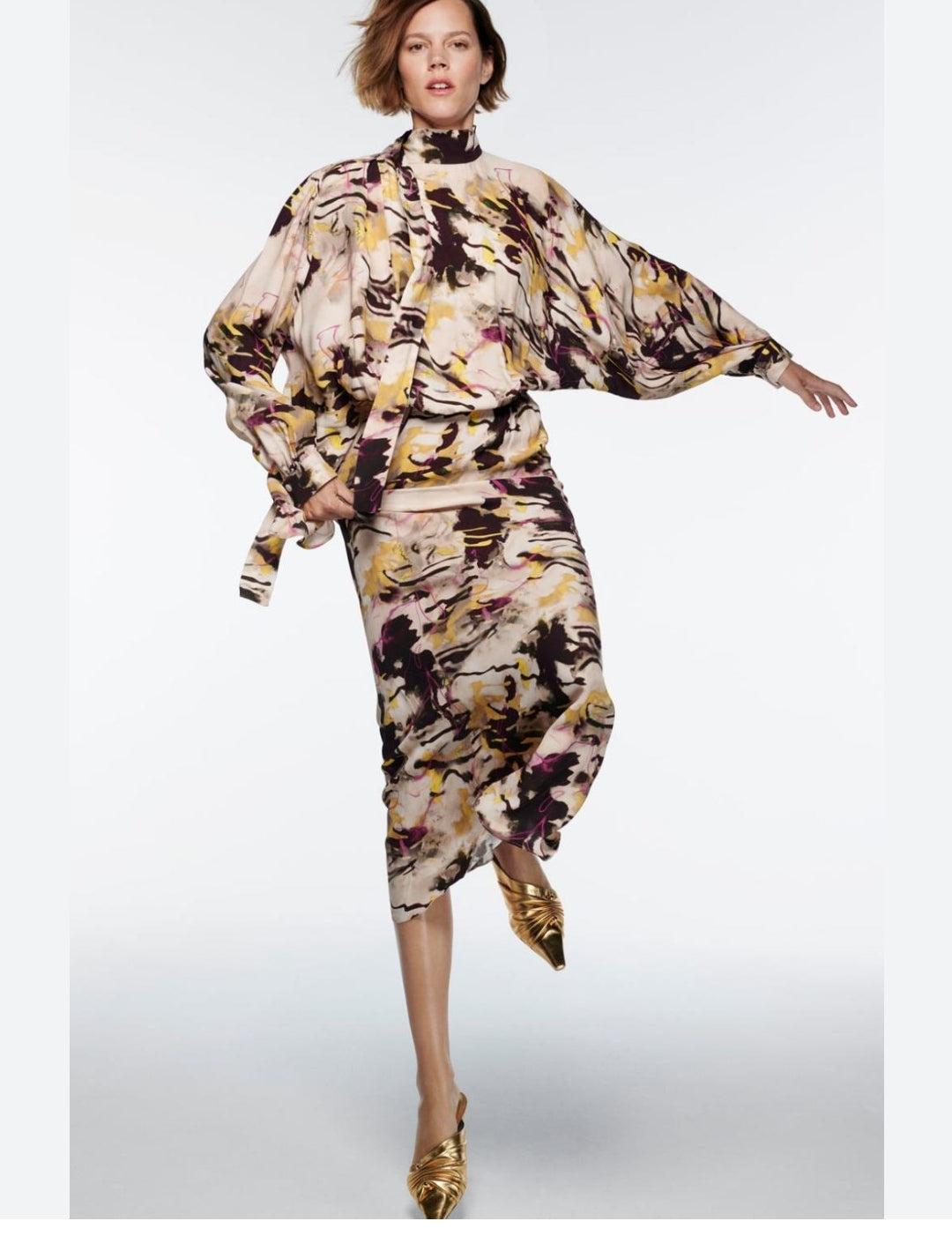 ROBE LONGUE DÉCONTRACTÉE À COL MONTANT