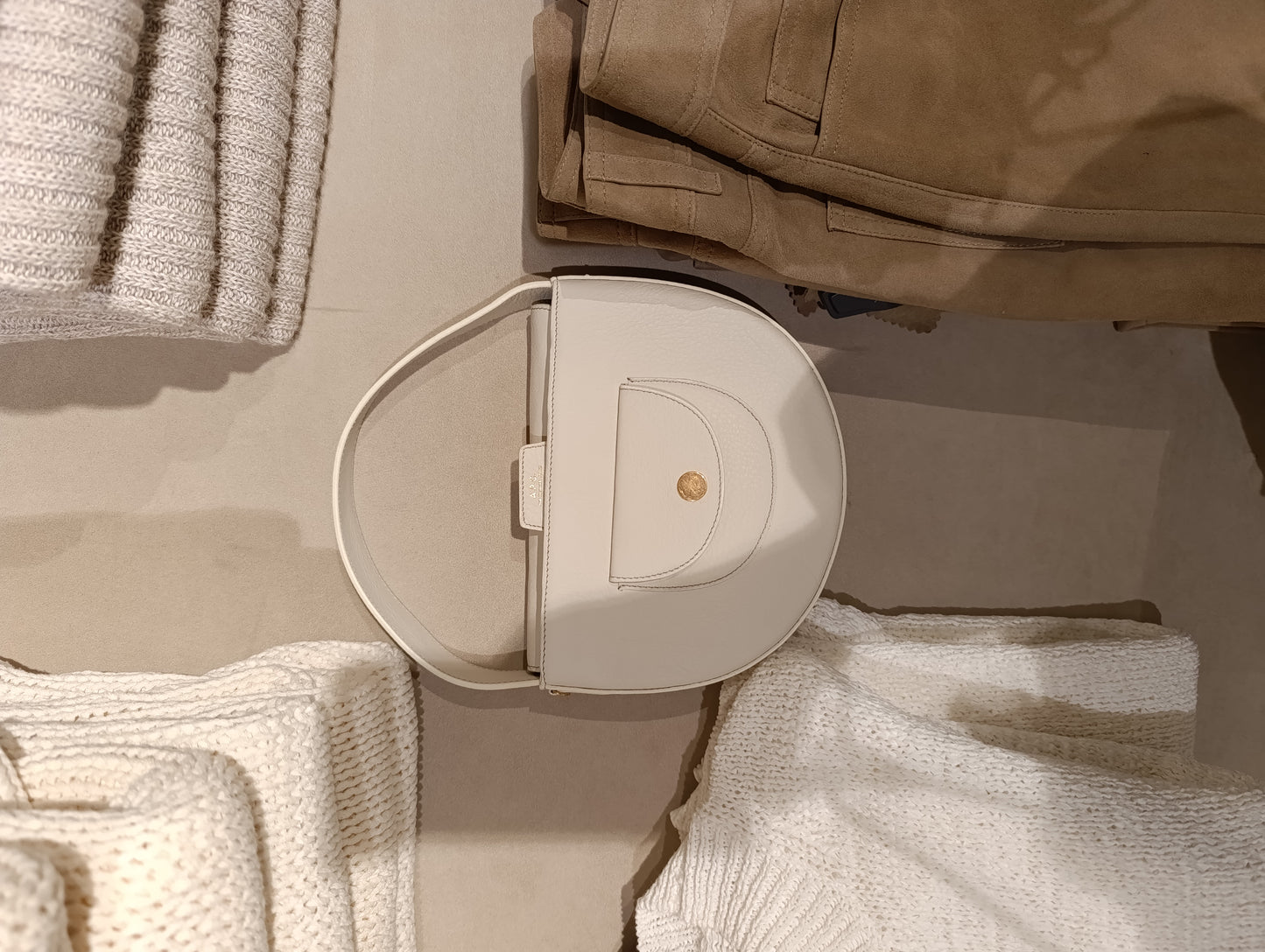 A.P.C. SAC POCKET SMALL ÉCRU