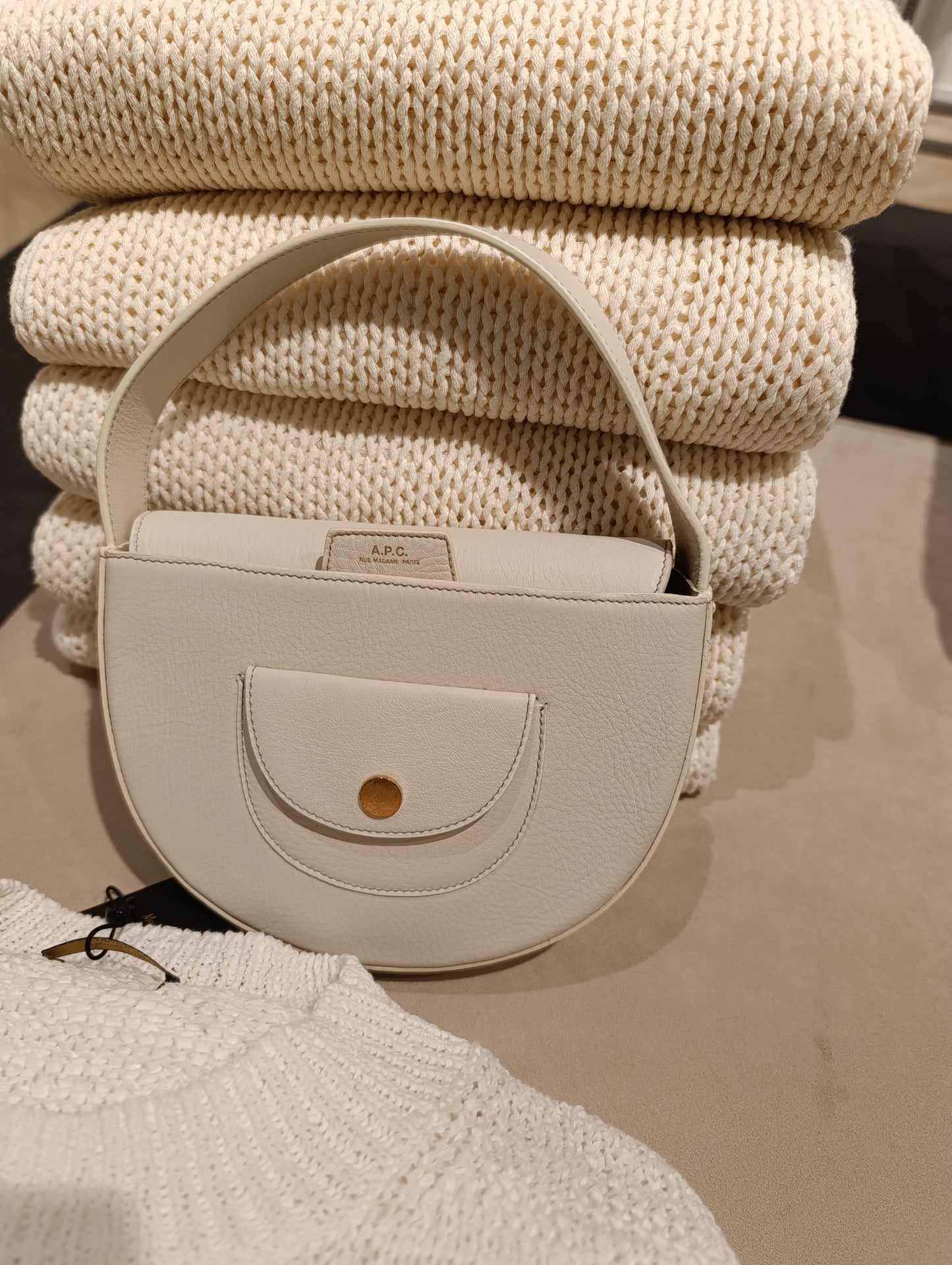 A.P.C. SAC POCKET SMALL ÉCRU