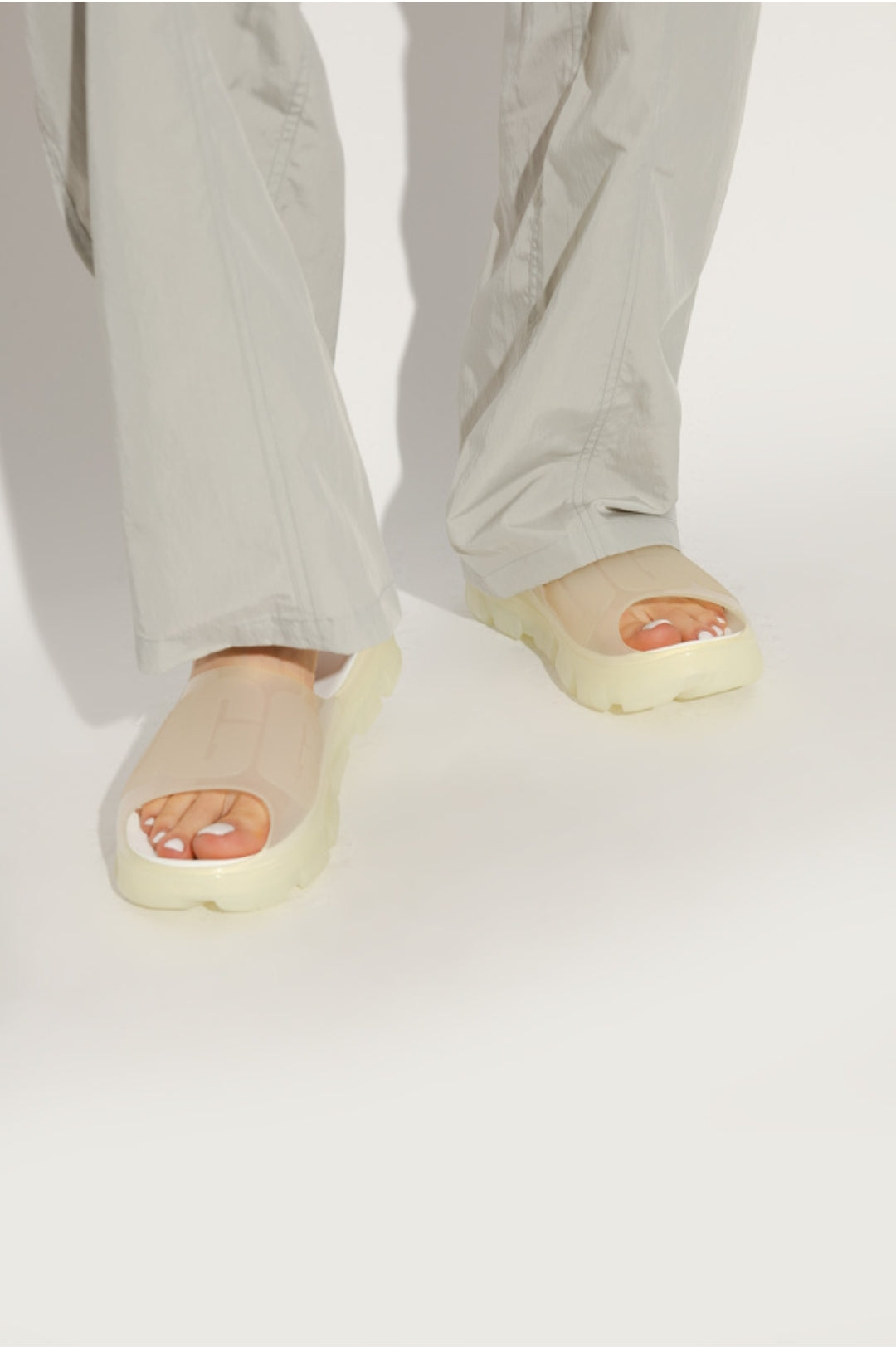 UGG CLAQUETTES JELLA CLEAR À PLATEFORME