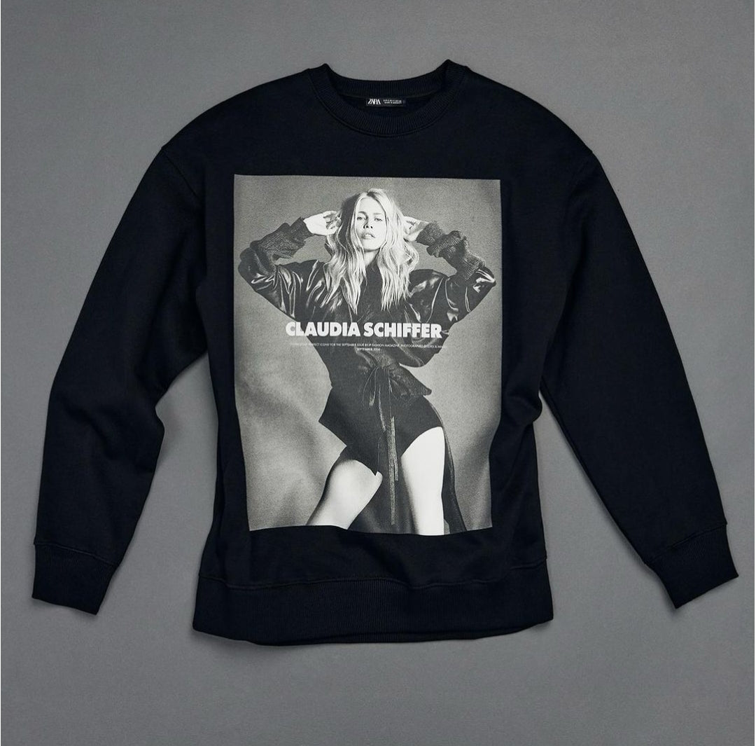 SWEAT CLAUDIA SCHIFFER - PHOTO BY LUIGI & IANGO LICENSED BY TRUNK ARCHIVE