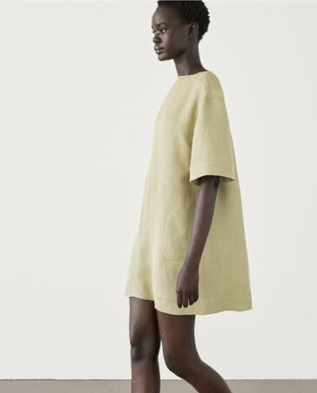 ROBE COURTE EN LIN