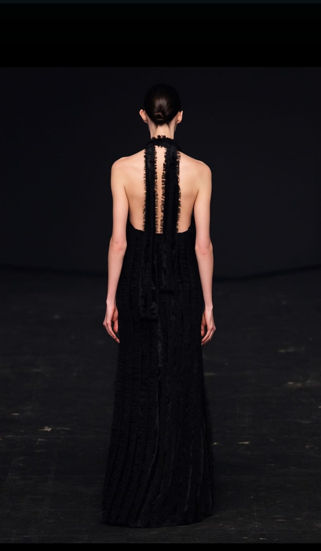 ROBE EN VELOURS À FRANGES