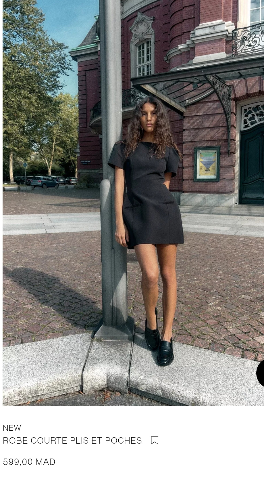 ROBE COURTE PLIS ET POCHES